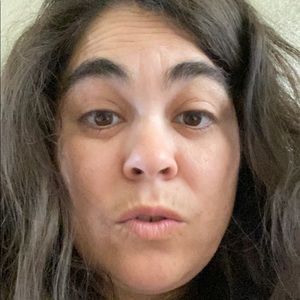 Meet your Posher, Ester